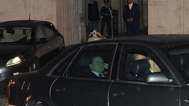 Берлускони все пак подава оставка