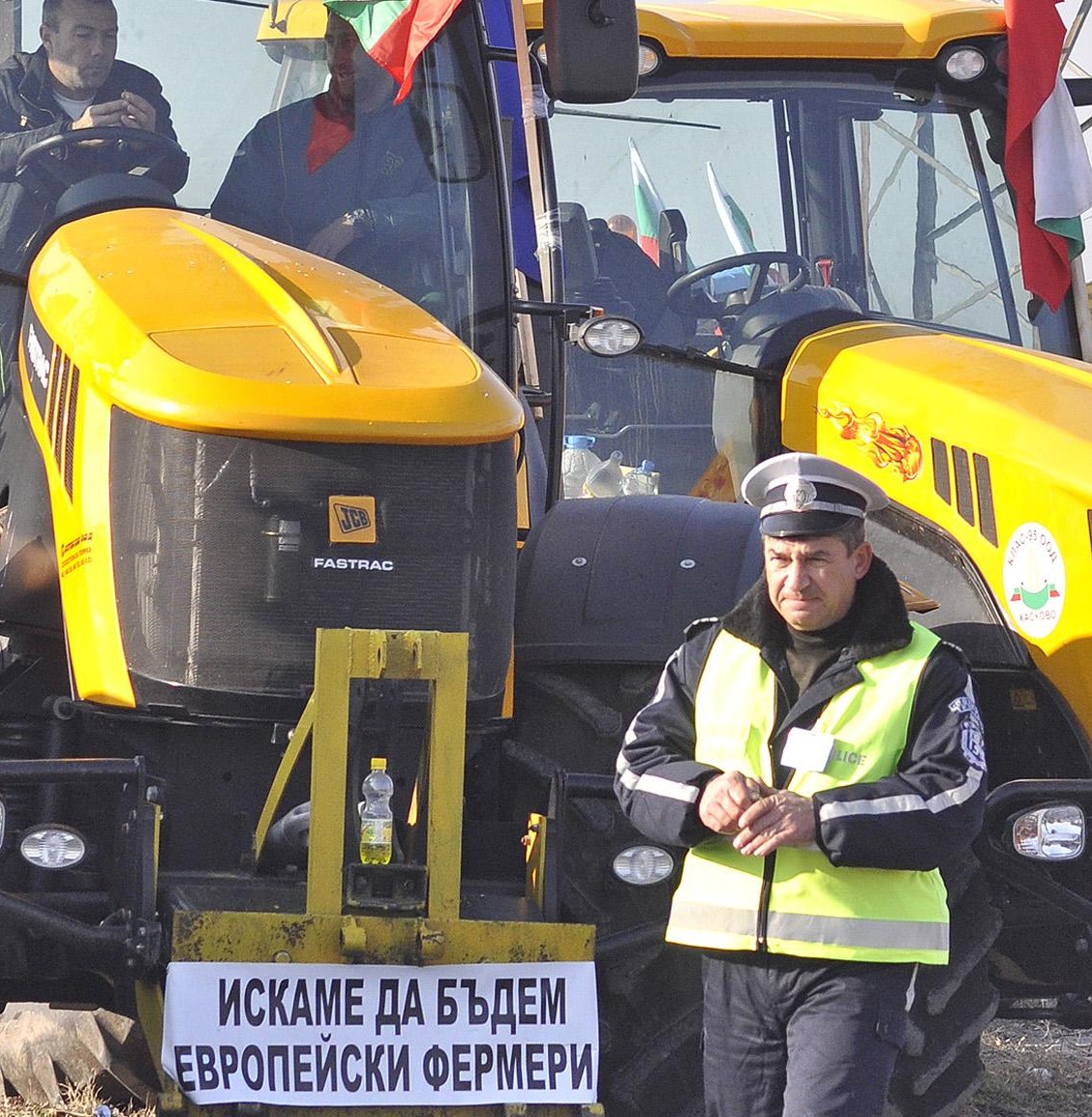Фандъкова спря тракторите до понеделник