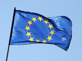 Standard &amp; Poor's заплаши да свали рейтинга на 15 страни от еврозоната