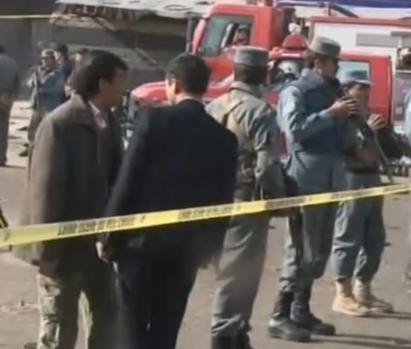 54 души уби взрив на джамия в Кабул