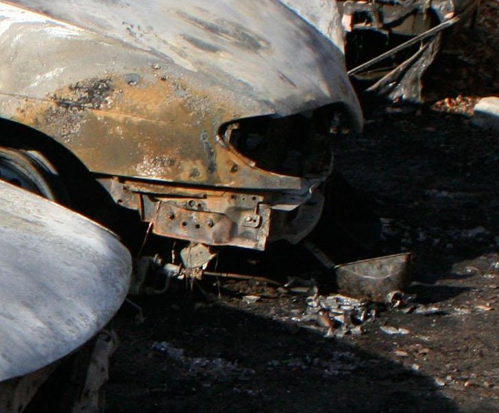 Поредна кола горя в София