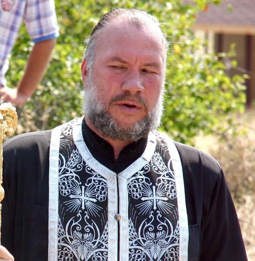 Отец Саръев: Православната ни църква е замесена в много политически игри