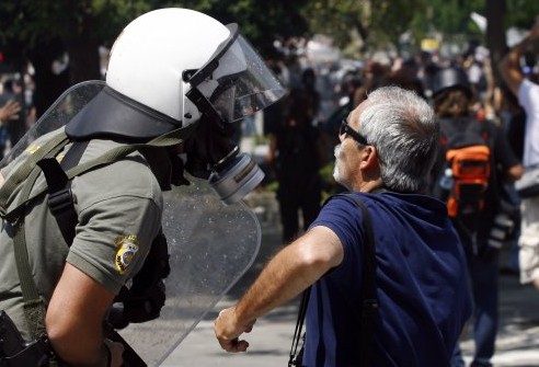Рекорден брой самоубийства в Гърция заради кризата