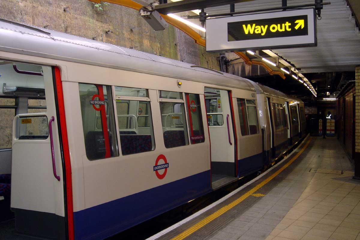 Лондонското метро стачкува заради пари