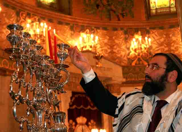 В София отбелязват тържествено еврейската Ханука