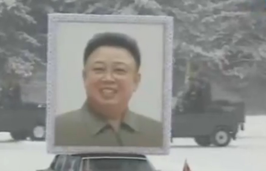 Изпратиха Ким Чен Ир като Ким Ир Сен
