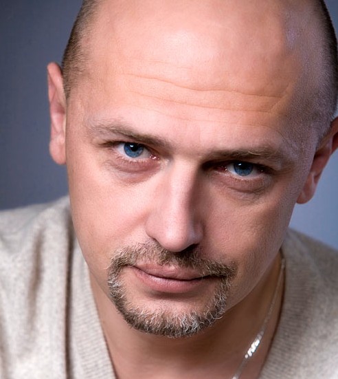 Убиха популярен руски актьор в дома му