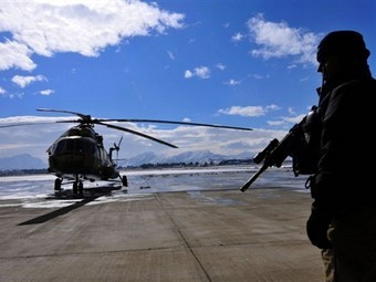 Русия предаде на Афганистан многоцелеви вертолети Ми-17