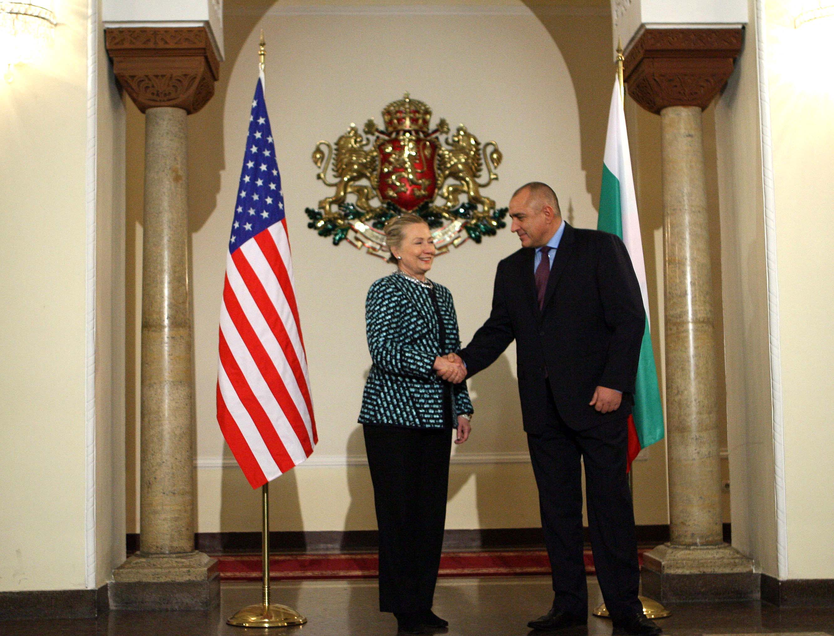Бойко Борисов посрещна Хилари Клинтън в Министерски съвет