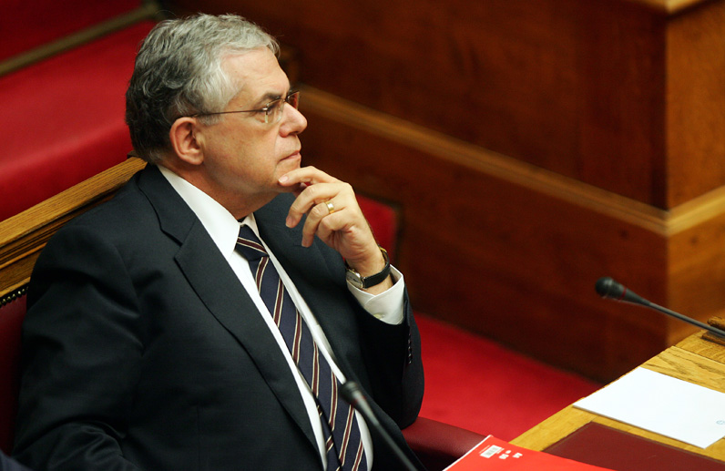 Гърция все по-близо до премиерска оставка