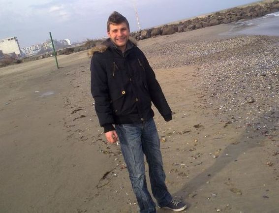 Издирват 22-годишния Даниел Гочев, скочил е от моста в Бургас?