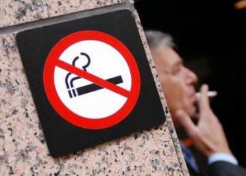 Еврокомисарят по здравеопазване похвали Борисов за мерките против пушенето