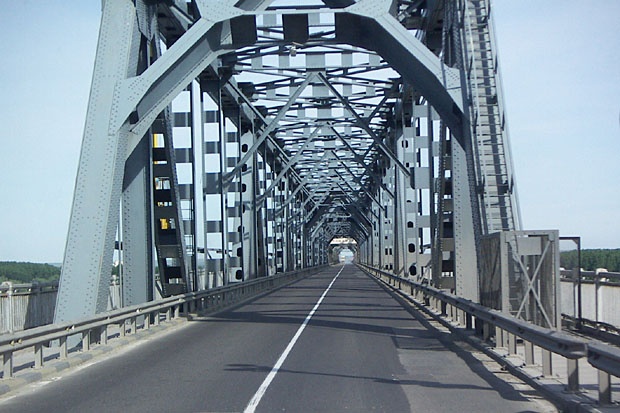 Осем километра опашка на Дунав мост 