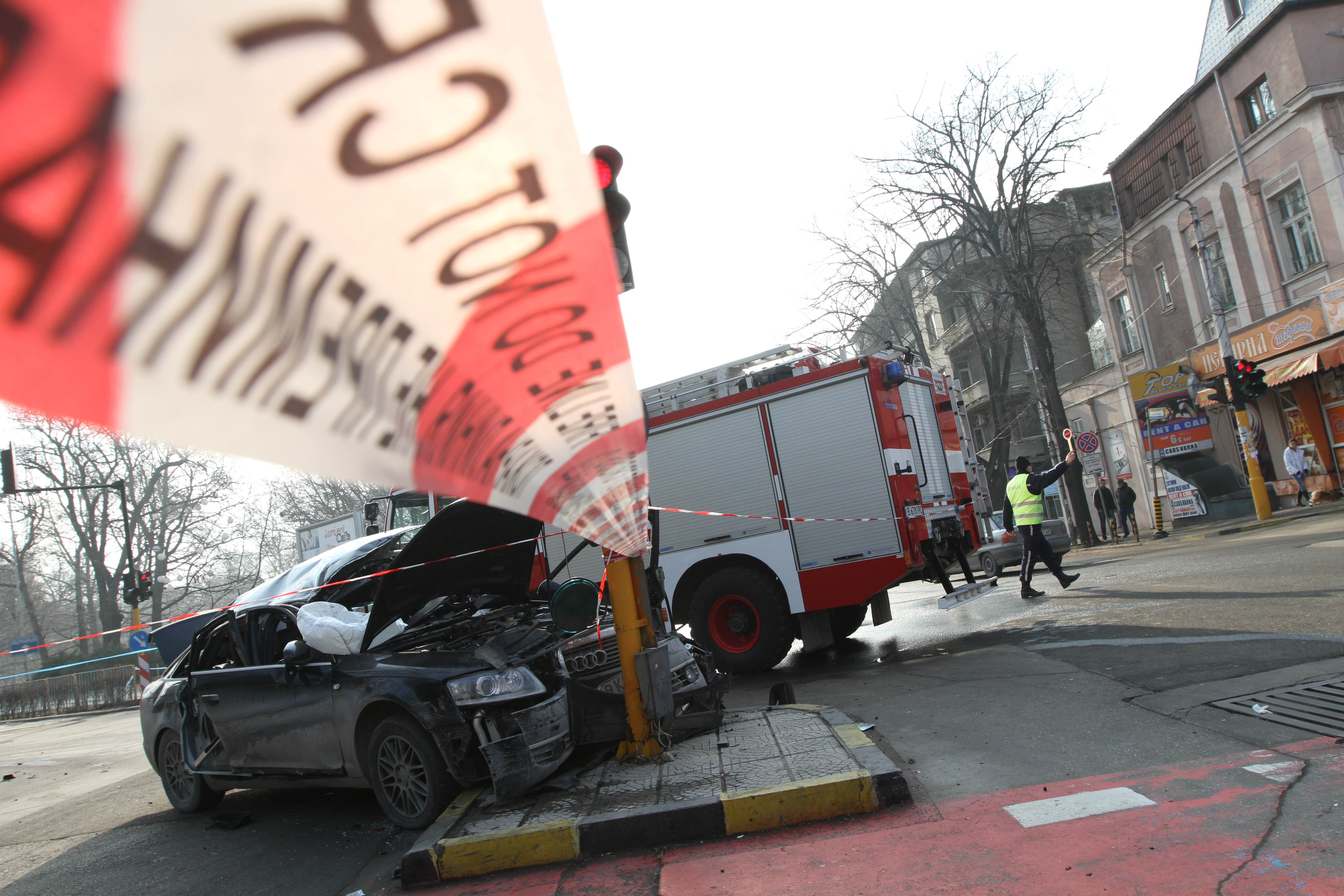 Вижте шокиращи снимки от взрива във Варна