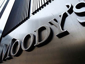Moody's свали рейтинга на Гърция до дъното