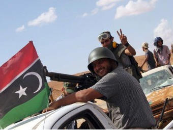 Комисия на ООН обвини либийските въстаници във военни престъпления
