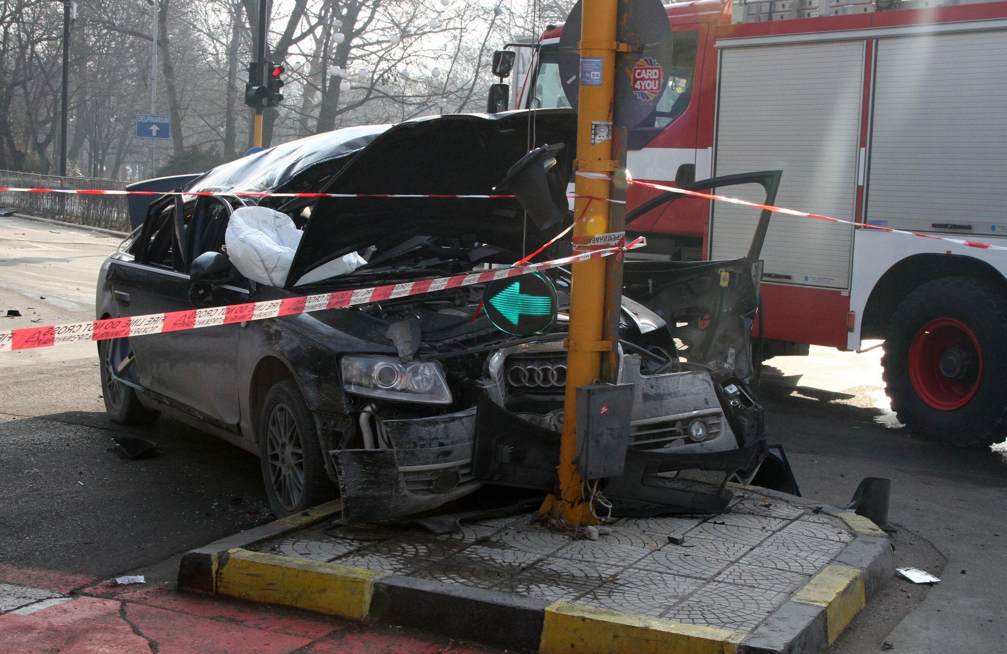Разпитали 450 шофьори за взрива на Харасимов