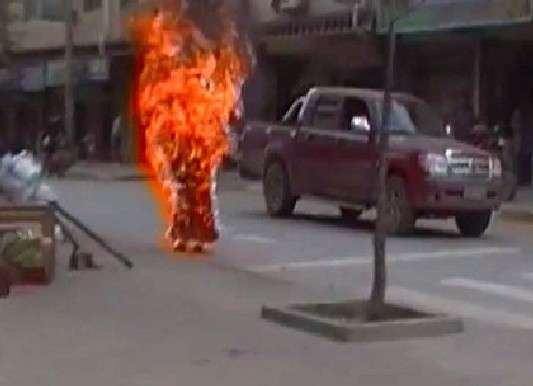 Майка на 4 деца се самозапали в Тибет
