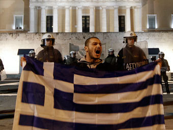 Загубите на еврозоната при фалит на Гърция ще възлязат на 1000 милиарда евро