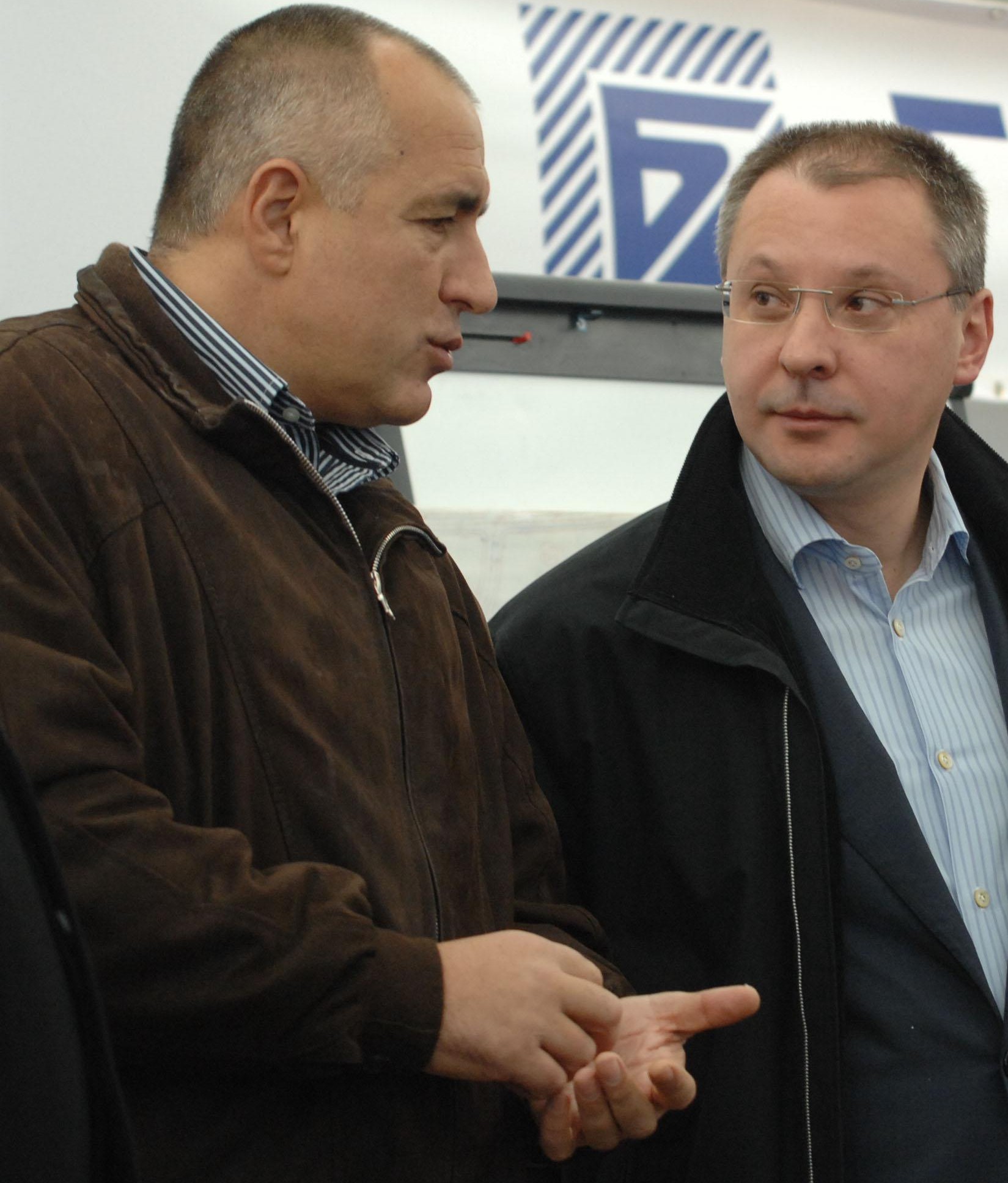 Премиерът пред БЛИЦ: Ще приема упрек от Станишев само ако върне бонусите и хонорара на Доган