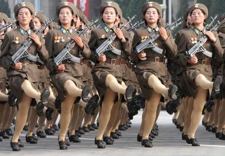 За 8 март зоват жените в КНДР да бъдат войници