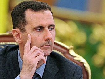 Башар Асад седна зад волана и си щракна селфи (ВИДЕО)