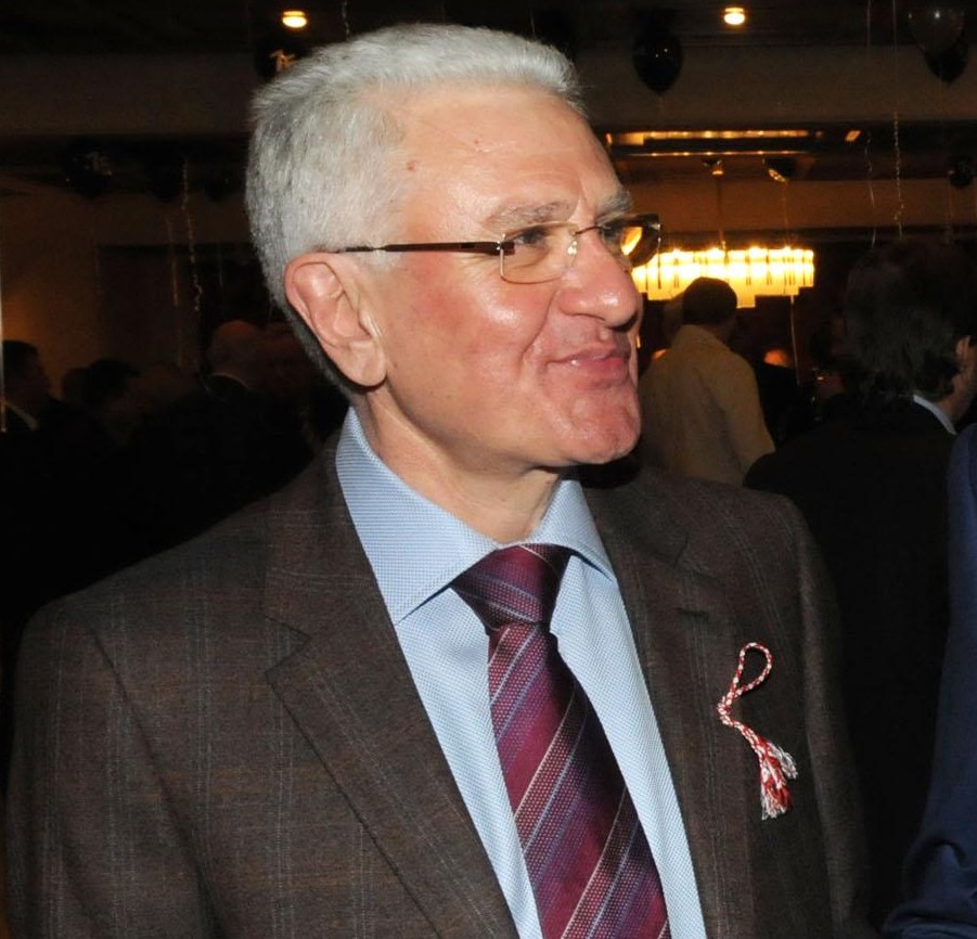 Депутати: Цветанов да каже дали Стойчо Стоев е бил сътрудник на МВР