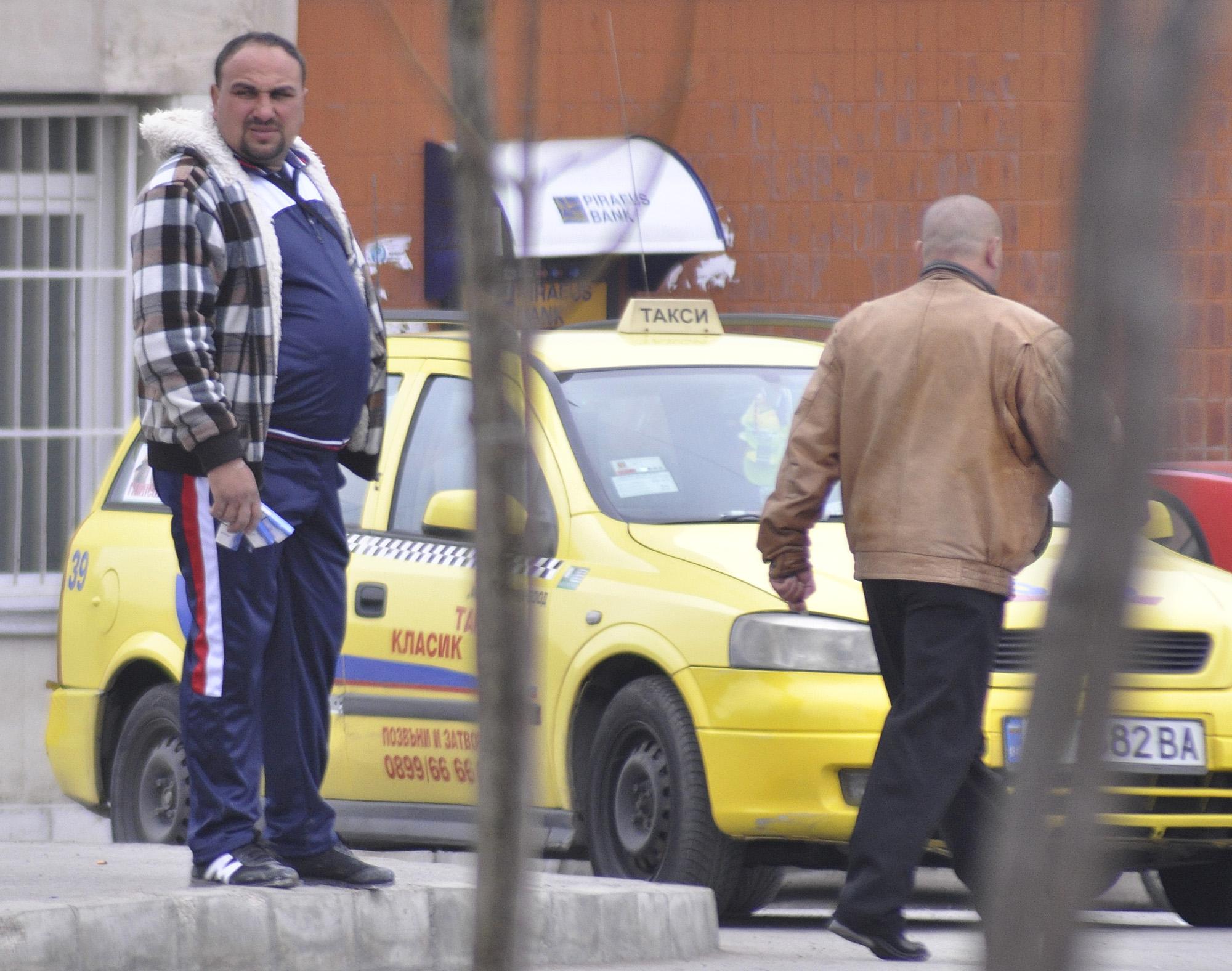 11 г. затвор за баща и син, пребили таксиджия
