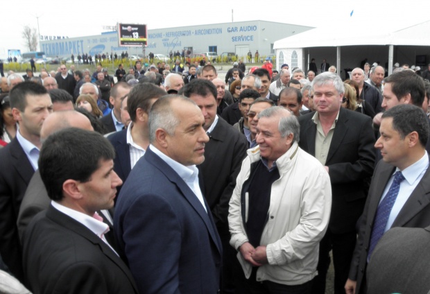 Гърци искат премиер като Борисов