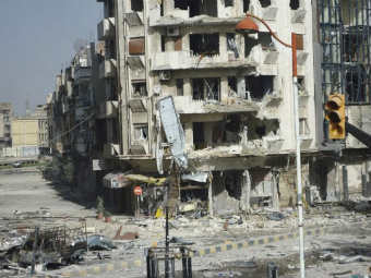 Сирийската армия наруши примирието и обстреля с оръдия град Хомс