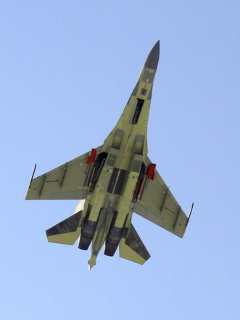 Компания „Сухой”: Су-35 превъзхожда F-35 и Rafale, съперничи му само F-22A Raptor (ВИДЕО)