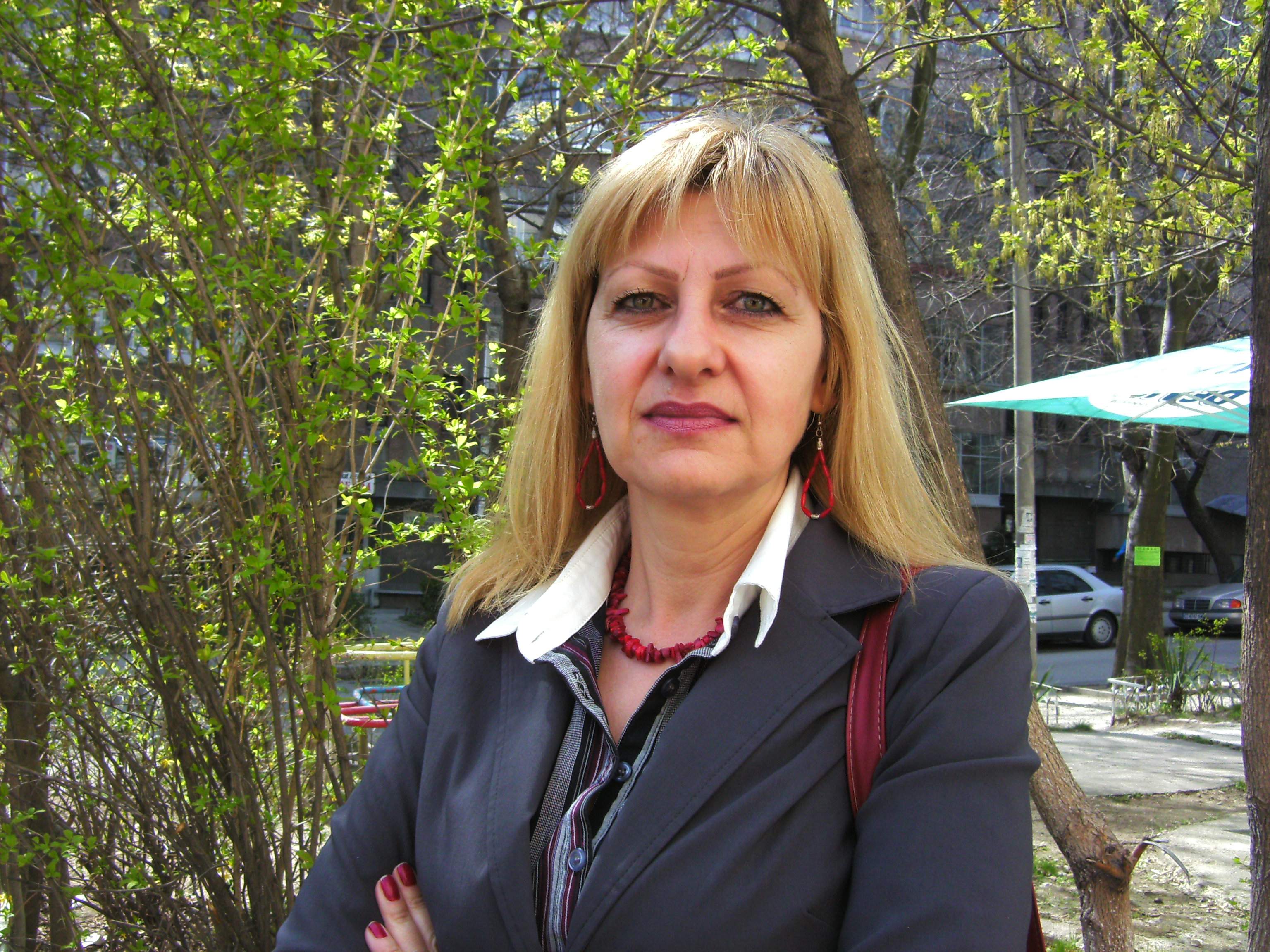 Петя Георгиева - поредната жертва на престъпната банда: Разболях се от рак и се разведох, след като лихварят-адвокат Илчо Илев ме измами!