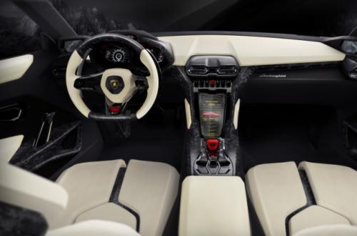 Lamborghini показва джипката си в Китай