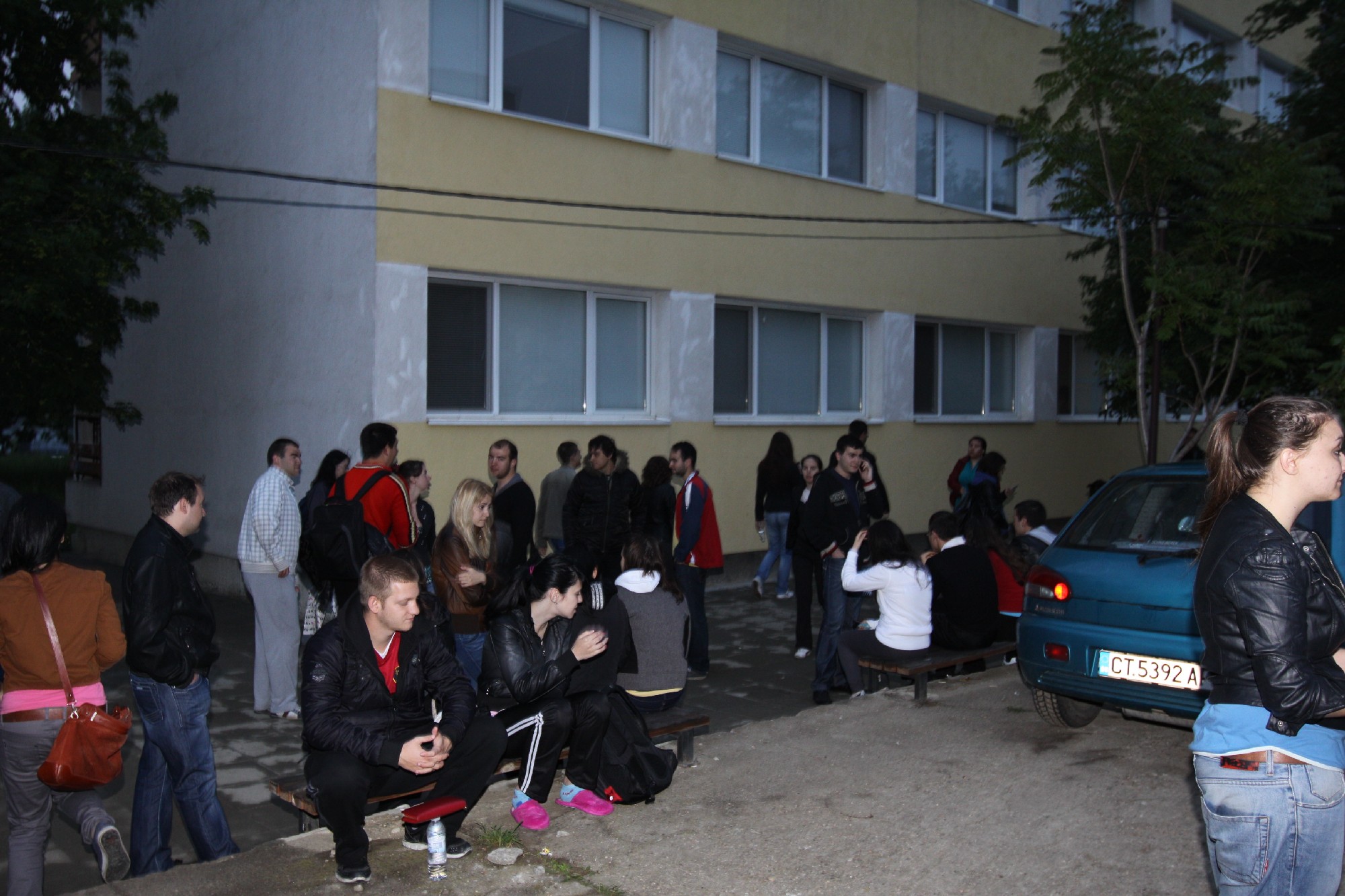 Портиерка евакуирала блок 51 в Студентския град