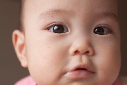 Родители платиха 211 000 долара за най-скъпото бебе в света  