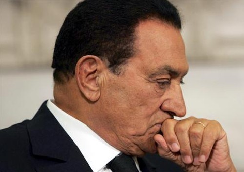 След шест години в затвора: Хосни Мубарак е на свобода!