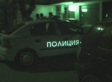 Пиротехник арестуван в обградения от полицията блок в София