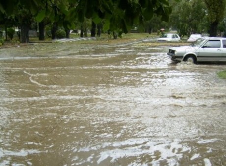 Потоп и кални реки удавиха никополско село