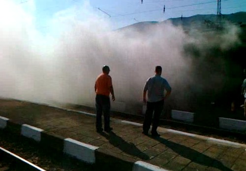 Пътнически влак се запали на гара Дъбово