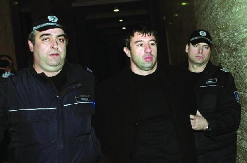 Двама от хората на Хамстера задържани в група на сводници