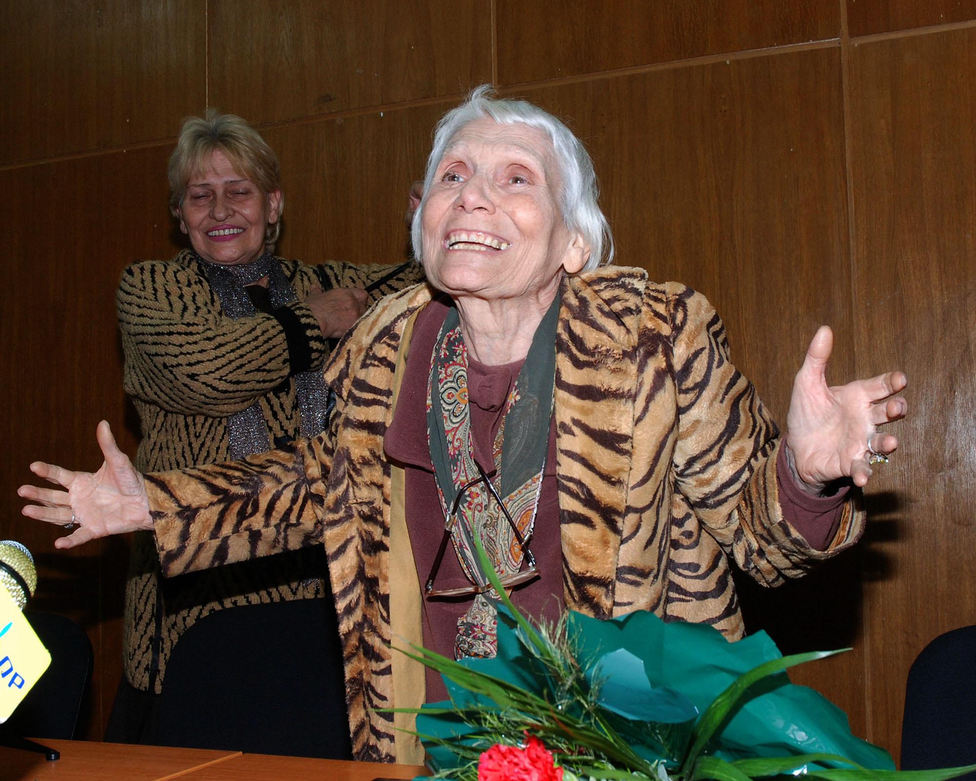 След кръвоизлив издъхна голямата писателка Свобода Бъчварова!