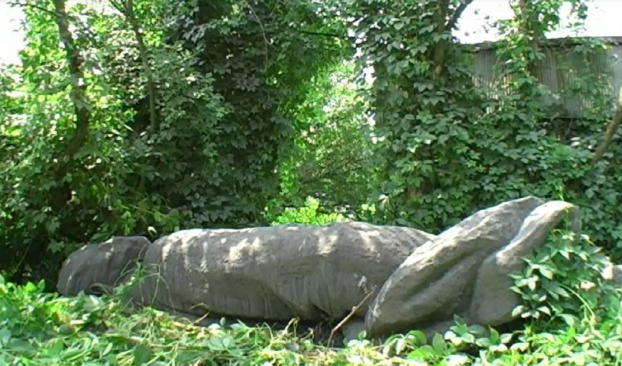 След яростен спор възстановяват паметника на Георги Димитров в Димитровград 