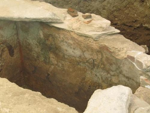 Уникална гробница откриха в центъра на Пловдив (СНИМКИ)