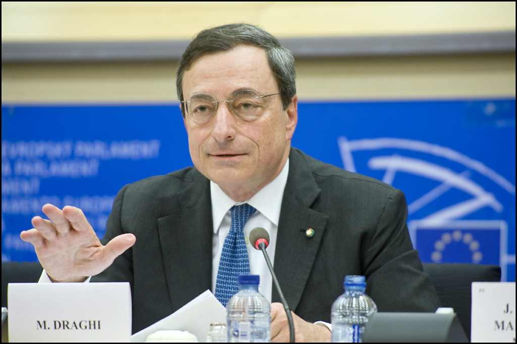 Eвропейската централна банка влиза в битка за спасяване на еврото