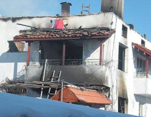 60-годишен подпали къщата на дъщеря си