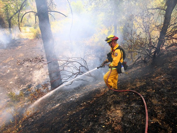 3000 души евакуирани заради горски пожар в Калифорния