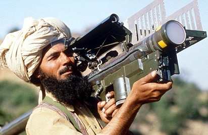 Талибанска ракета удари самолета на генерал №1 на САЩ