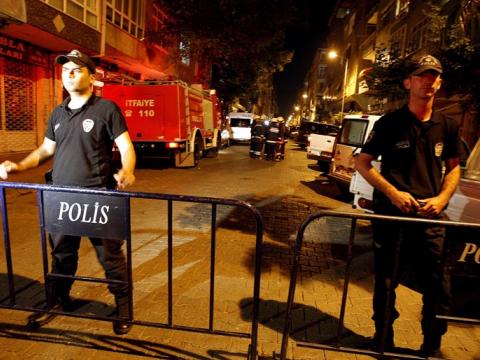 Турски полицаи предотвратиха атентат в Анталия