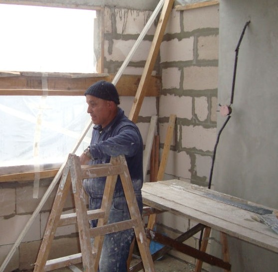 Договорихме работа за 500 български строители в Израел