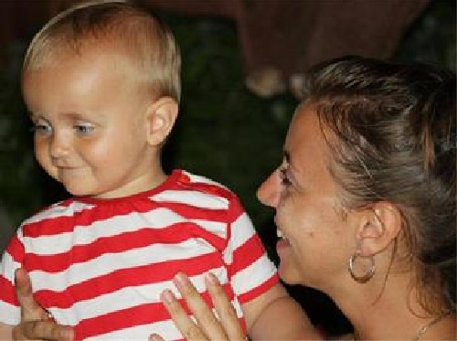 Почина 1-годишният Алекс, който катастрофира в Слънчев бряг
